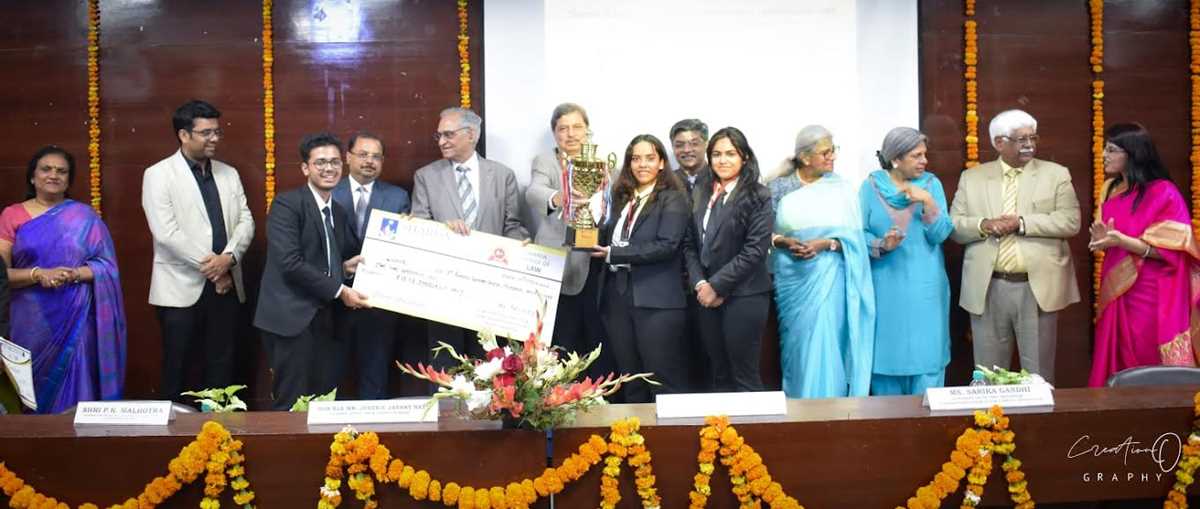 आनंद स्वरूप गुप्ता मेमोरियल इंटरनेशनल मूट कोर्ट प्रतियोगिता के प्रतिभागियों को किया गया सम्मानित